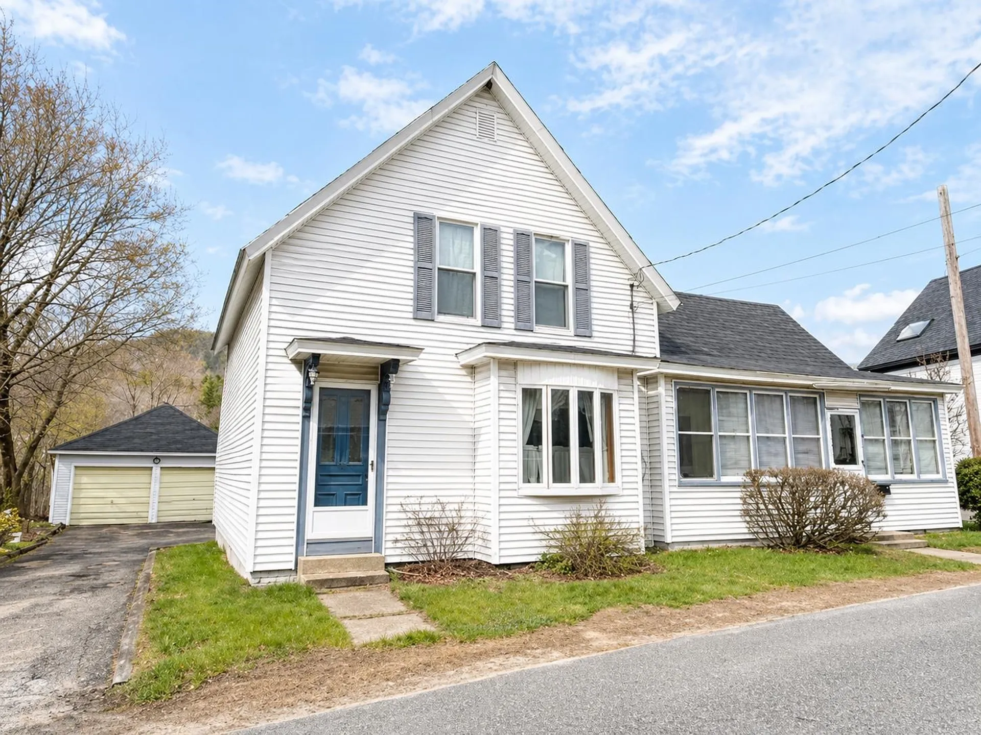 9 Mcfarland Street Gorham NH 03581