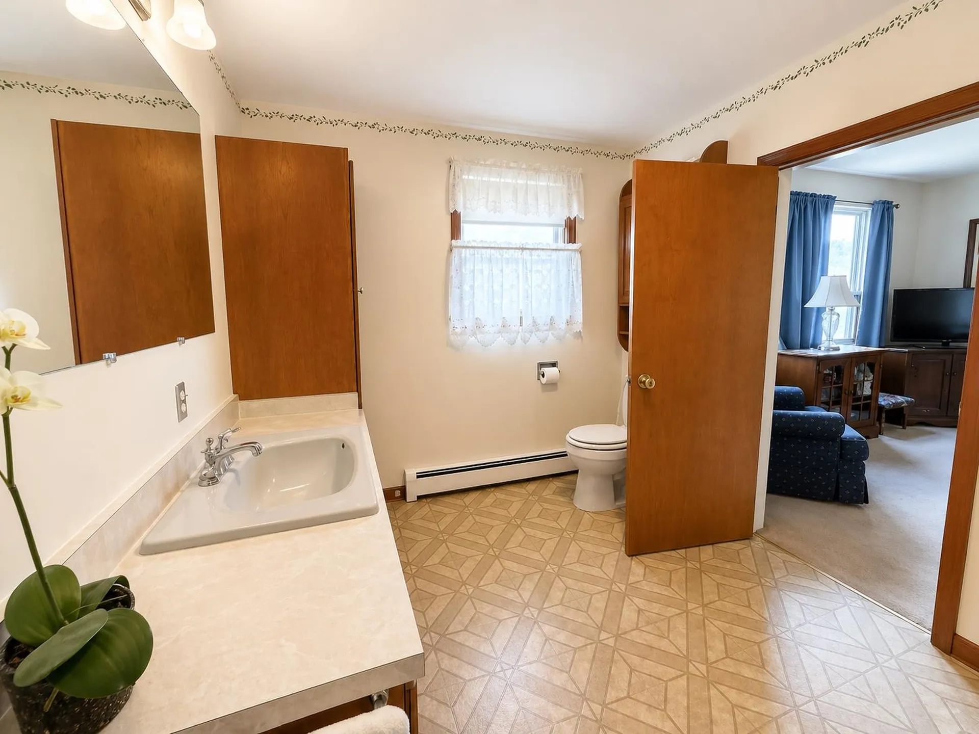 9 Mcfarland Street Gorham NH 03581