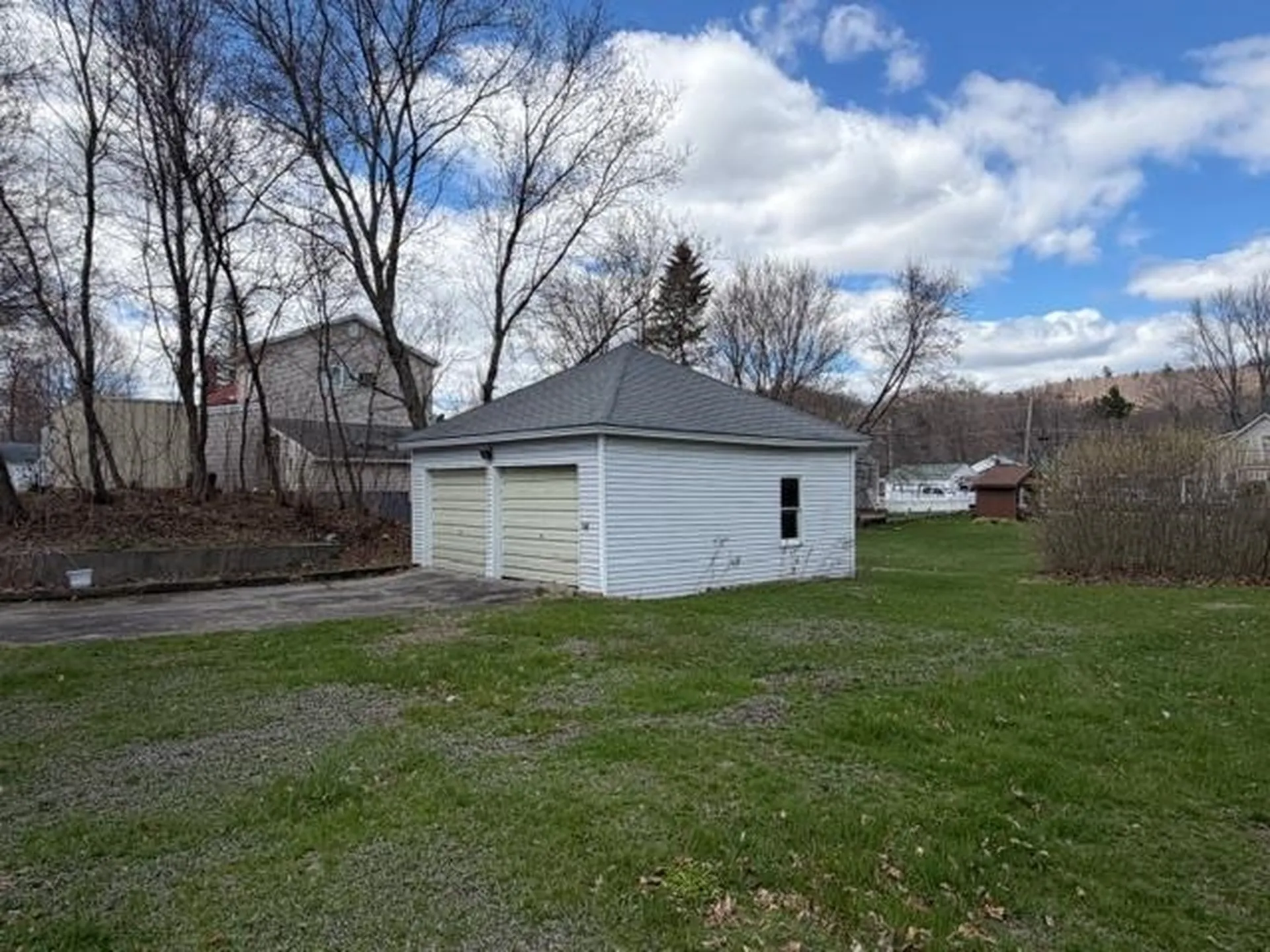 9 Mcfarland Street Gorham NH 03581