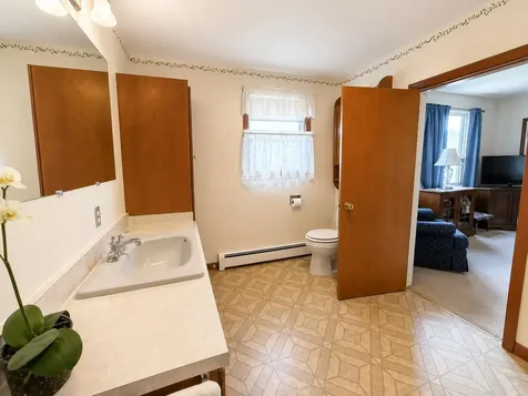 9 Mcfarland Street Gorham NH 03581