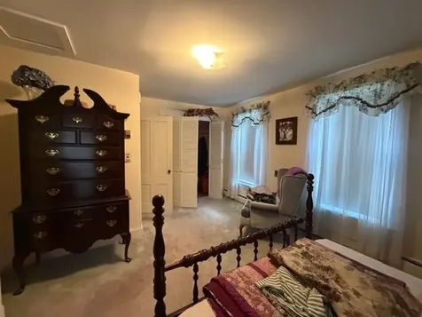 9 Mcfarland Street Gorham NH 03581