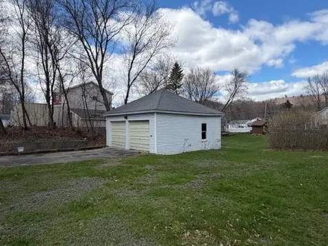 9 Mcfarland Street Gorham NH 03581