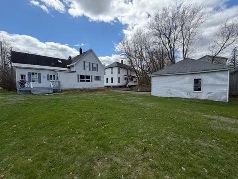 9 Mcfarland Street Gorham NH 03581