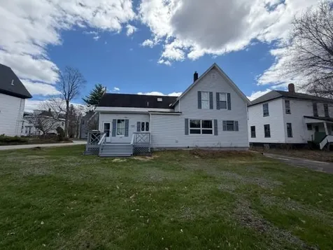 9 Mcfarland Street Gorham NH 03581