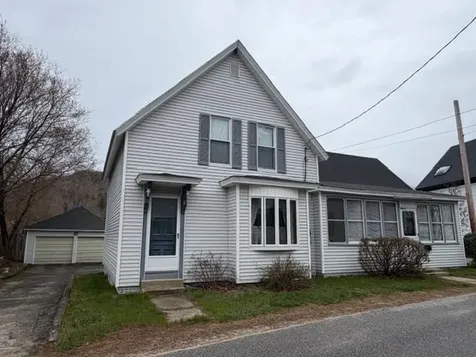9 Mcfarland Street Gorham NH 03581