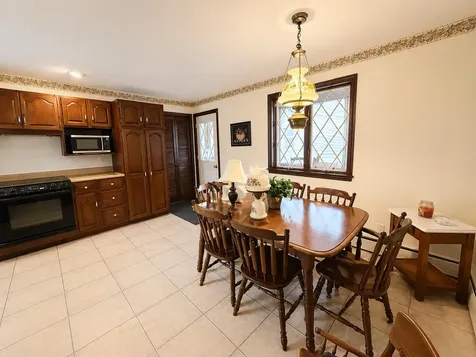 9 Mcfarland Street Gorham NH 03581