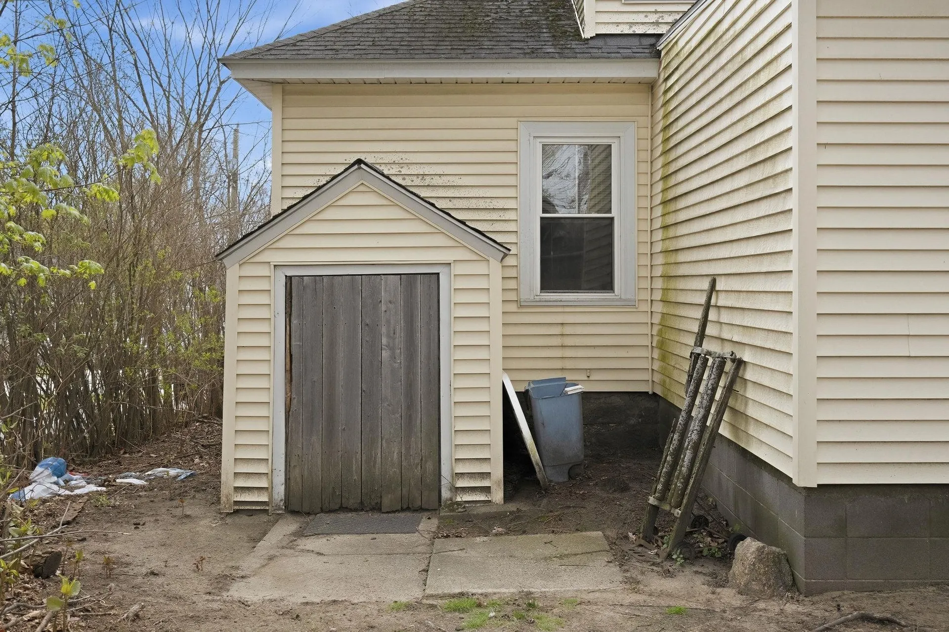 82 Sunnyside Street Manchester NH 03103