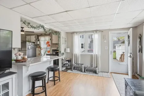 82 Sunnyside Street Manchester NH 03103