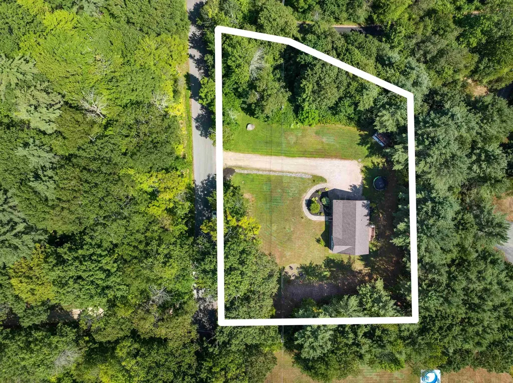 254 Seven Pines Road Holderness NH 03245