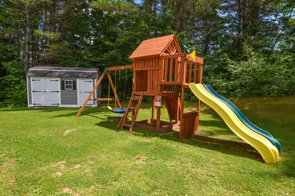 254 Seven Pines Road Holderness NH 03245