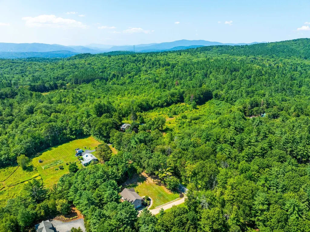 254 Seven Pines Road Holderness NH 03245