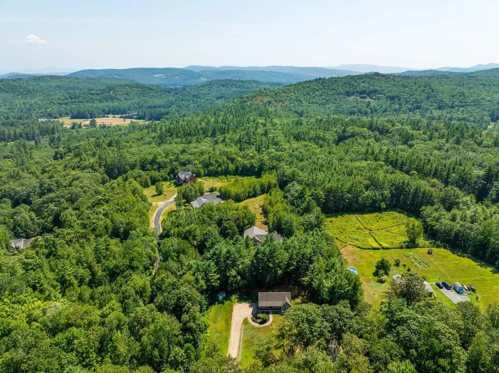 254 Seven Pines Road Holderness NH 03245