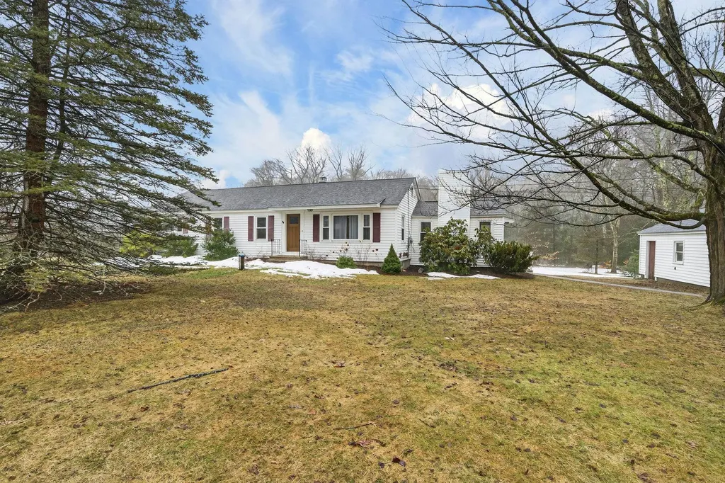 686 Old Candia Road Candia NH 03034