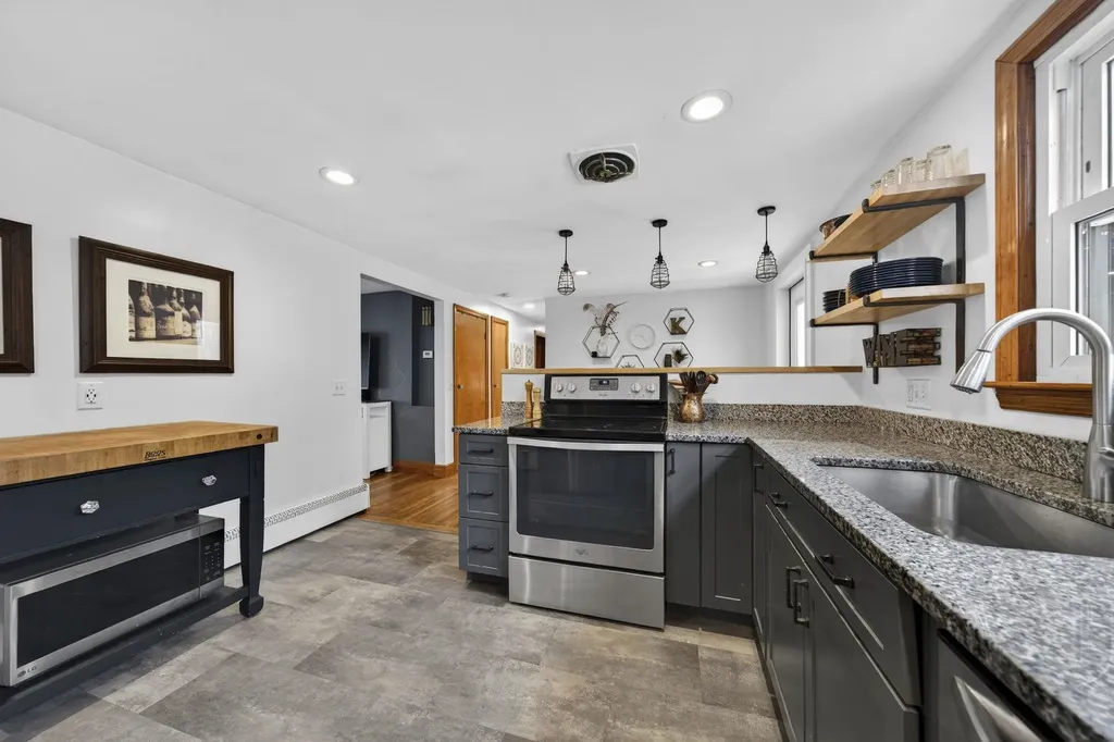 686 Old Candia Road Candia NH 03034