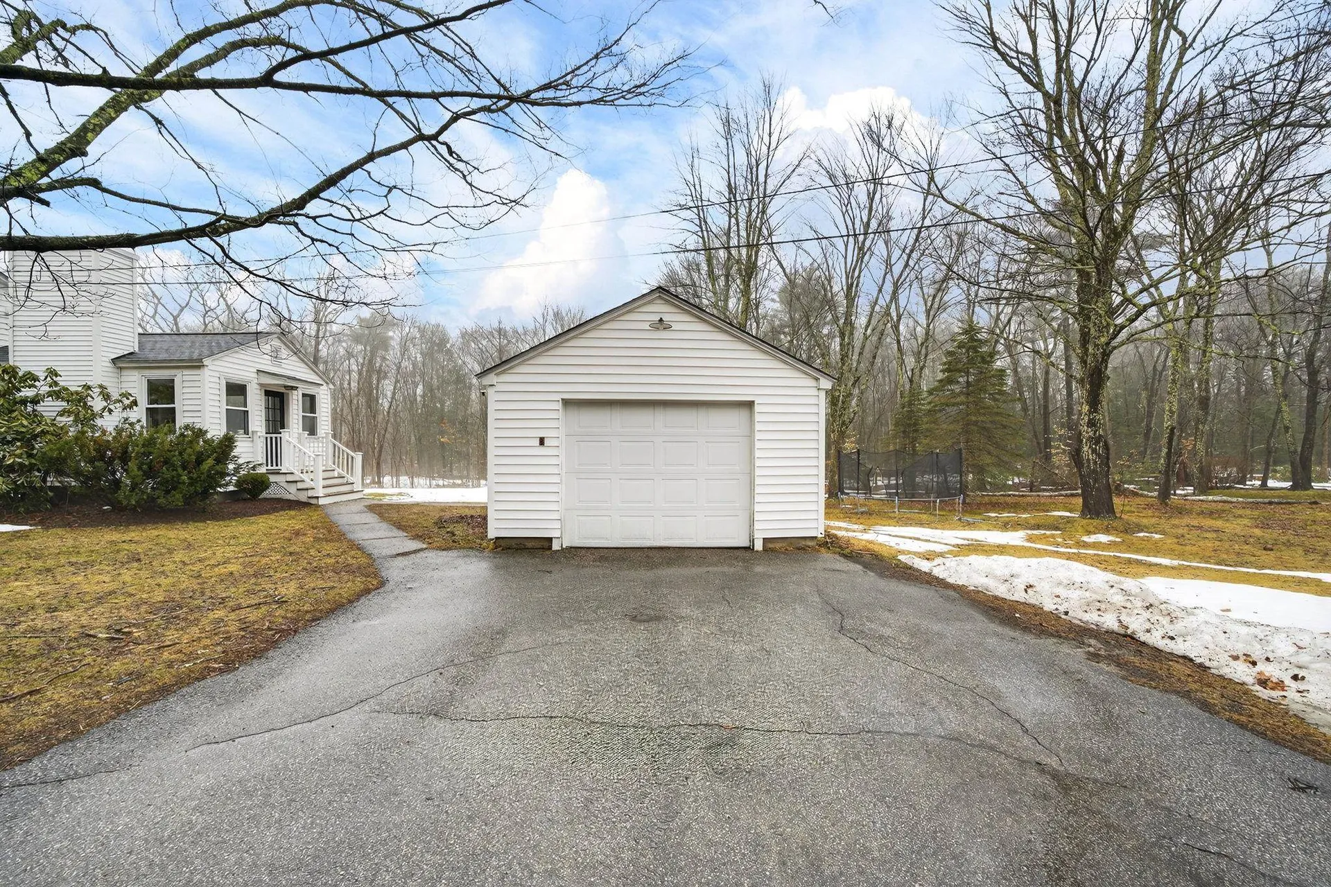 686 Old Candia Road Candia NH 03034