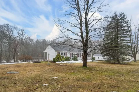 686 Old Candia Road Candia NH 03034