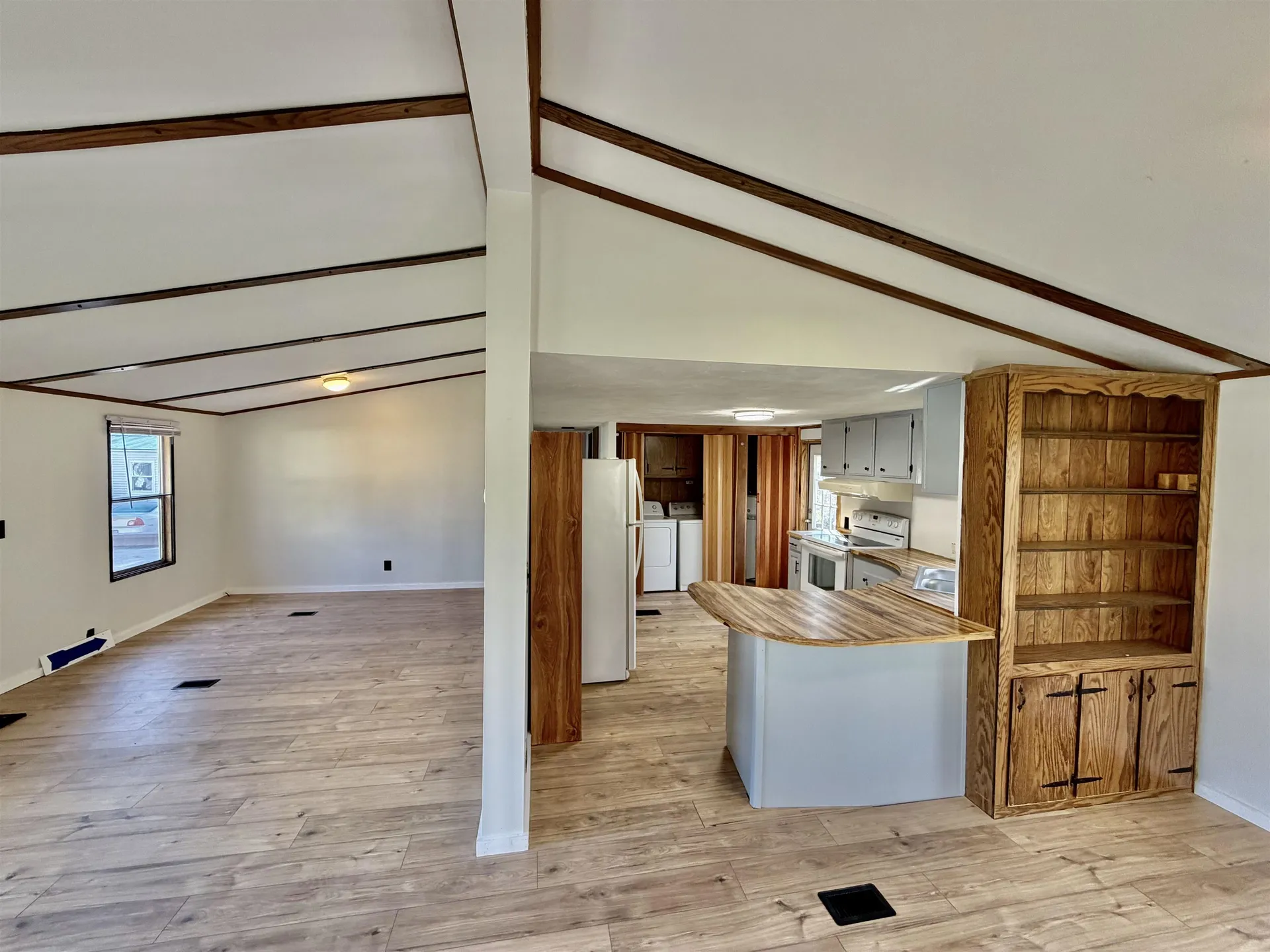 862 Mayhew Turnpike Bridgewater NH 03222