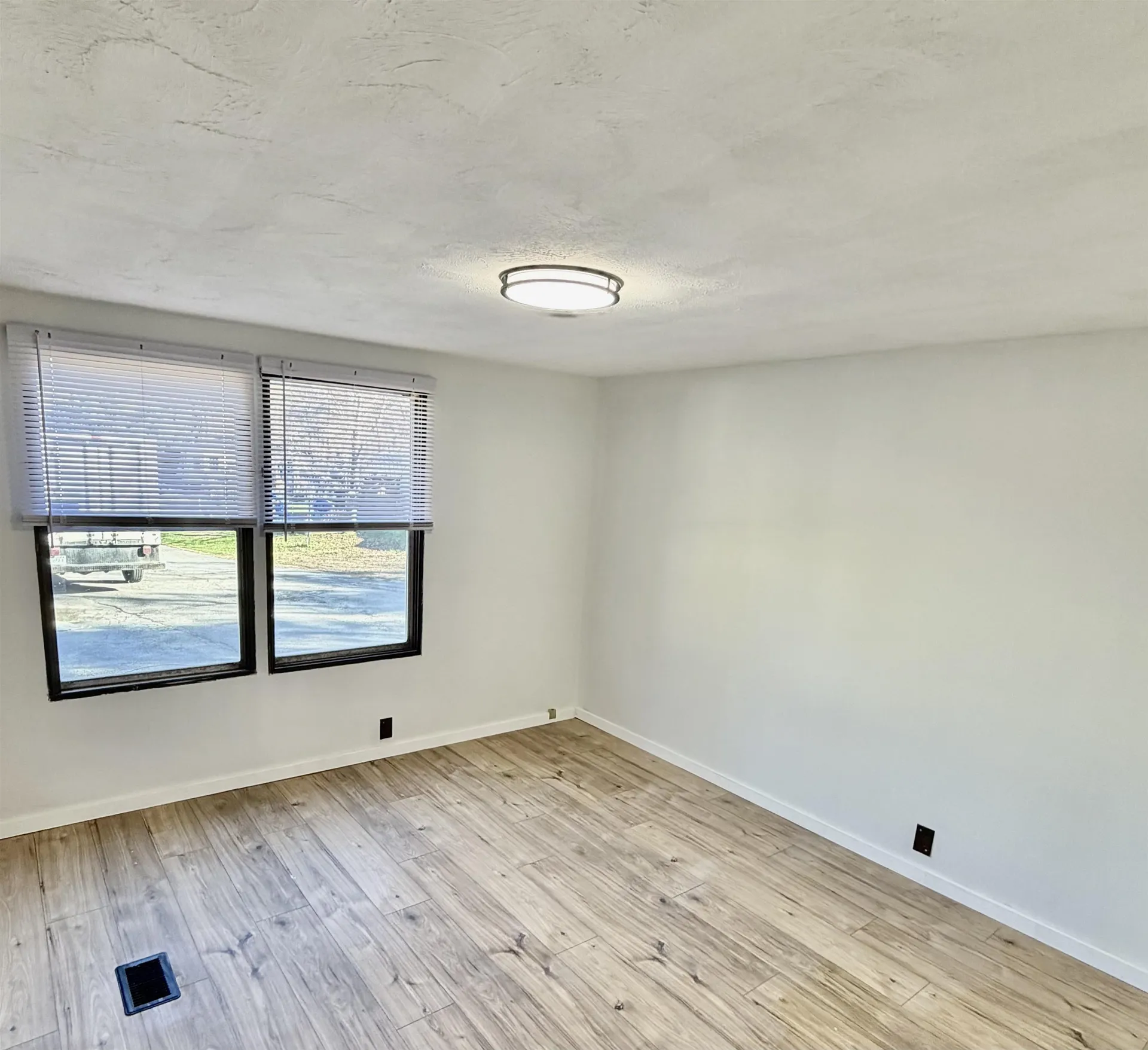 862 Mayhew Turnpike Bridgewater NH 03222