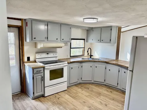 862 Mayhew Turnpike Bridgewater NH 03222
