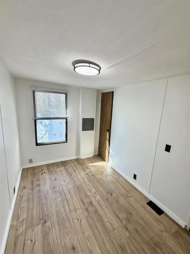 862 Mayhew Turnpike Bridgewater NH 03222