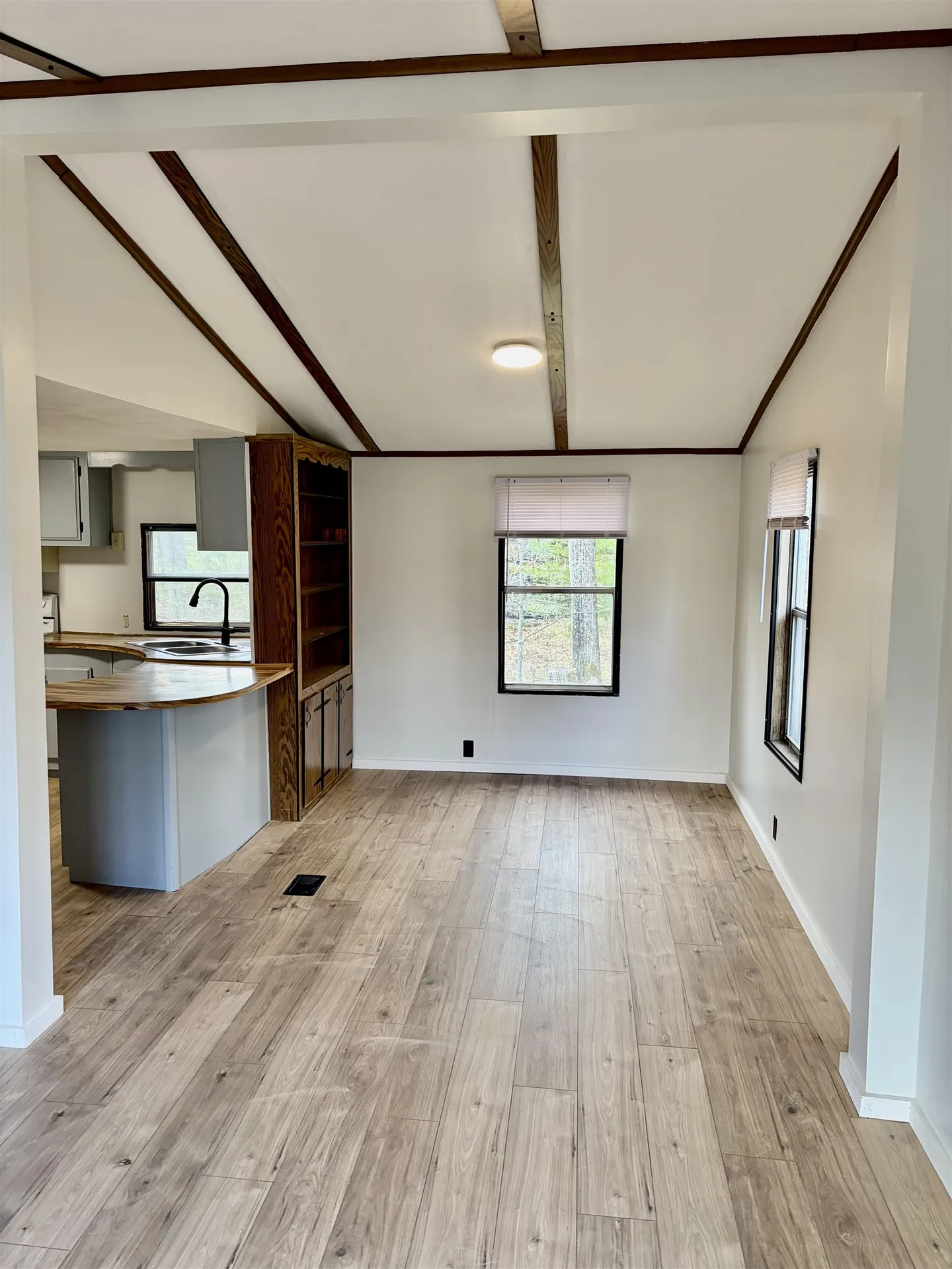 862 Mayhew Turnpike Bridgewater NH 03222