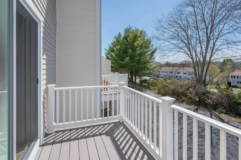 6 Pleasant Street Hooksett NH 03106