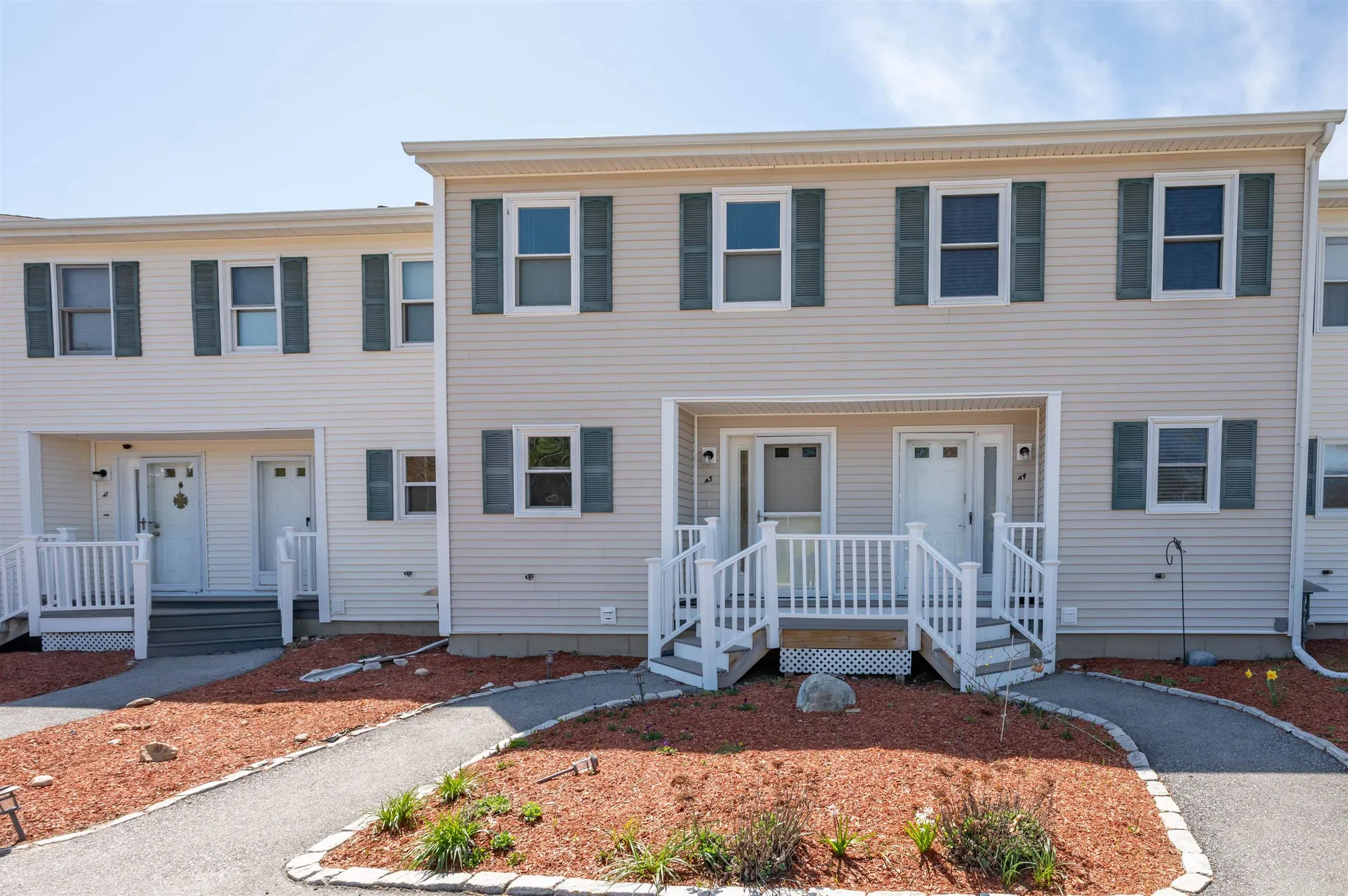 6 Pleasant Street Hooksett NH 03106