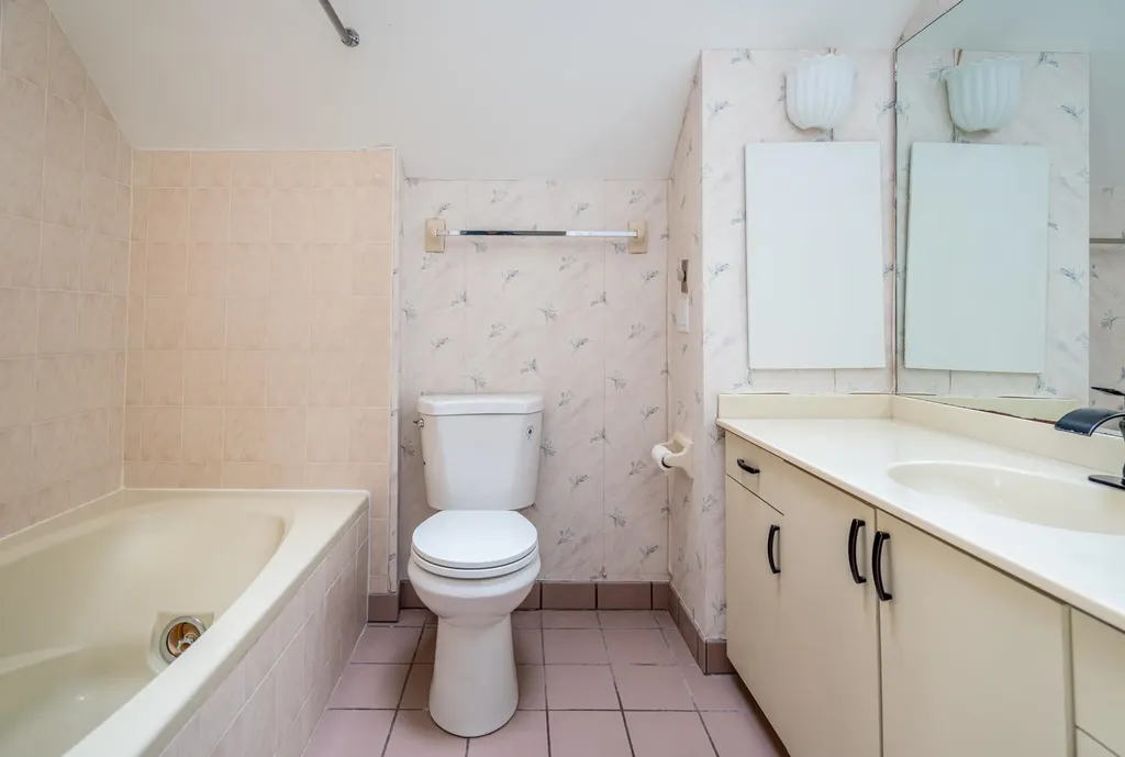 23 Goldfinch Lane Nashua NH 03062