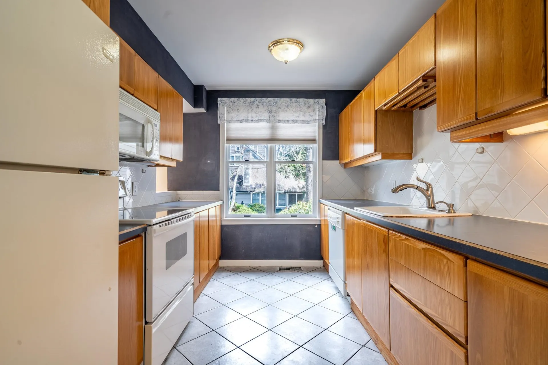 23 Goldfinch Lane Nashua NH 03062