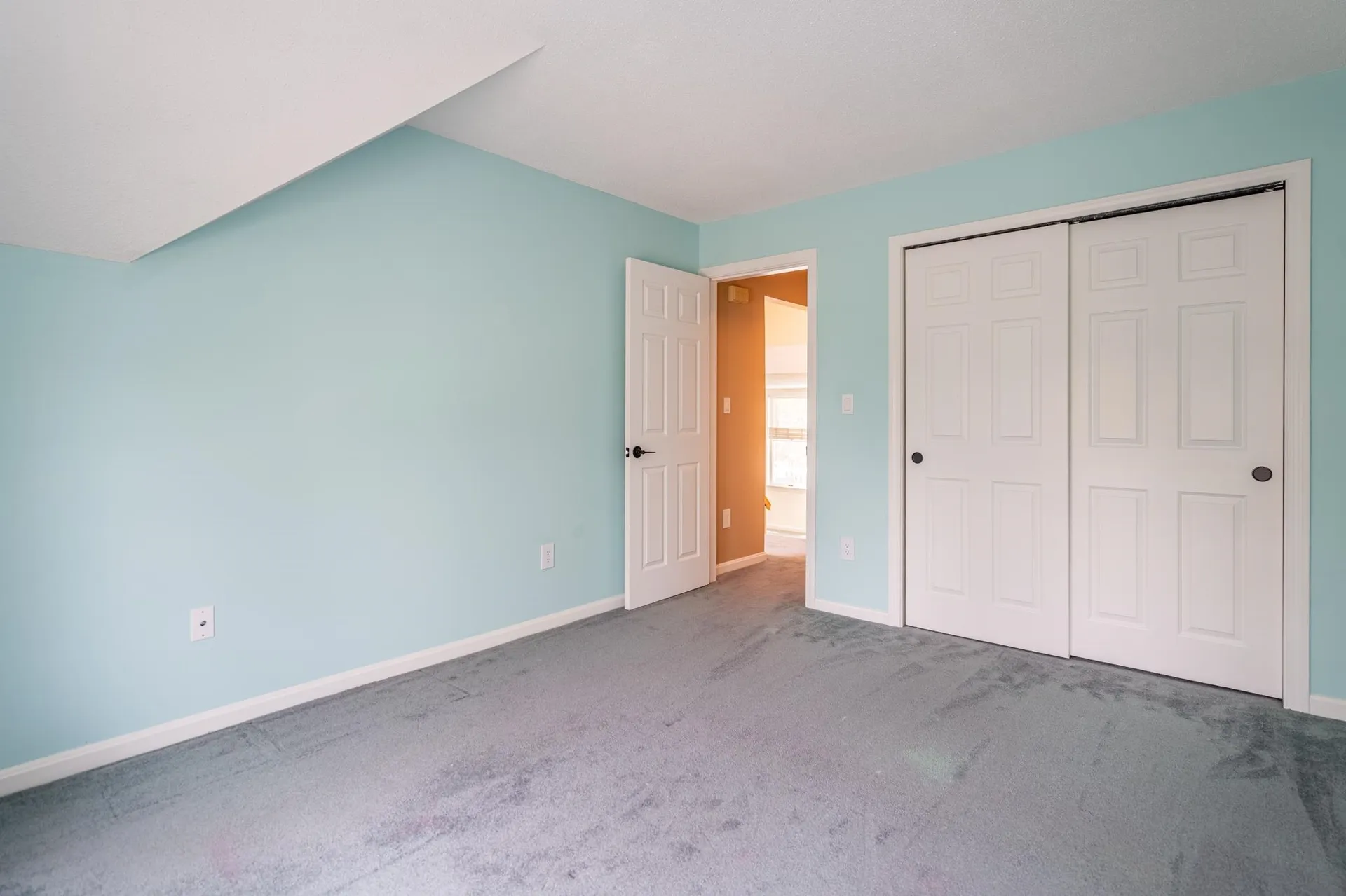 23 Goldfinch Lane Nashua NH 03062