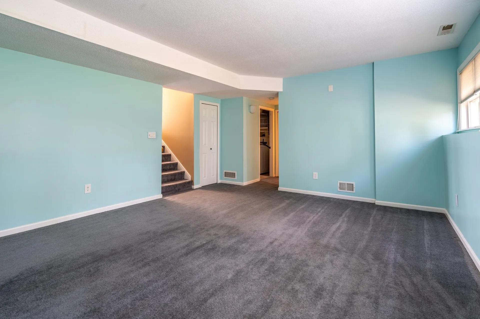 23 Goldfinch Lane Nashua NH 03062