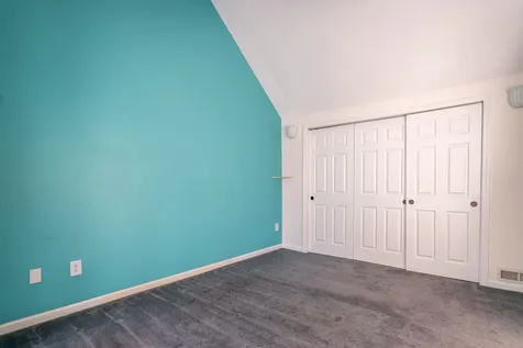 23 Goldfinch Lane Nashua NH 03062