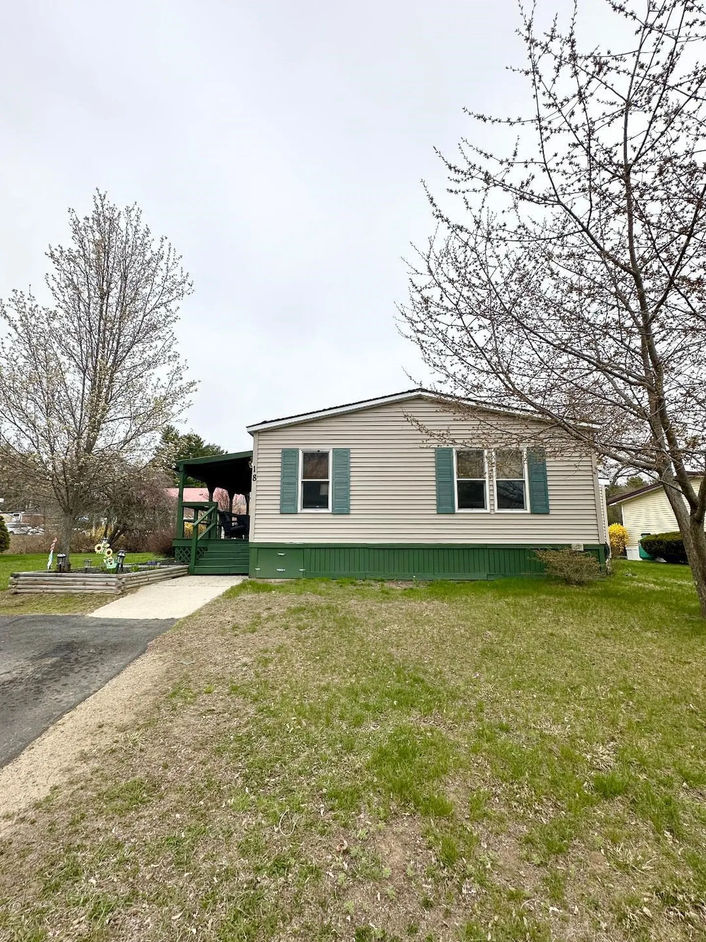 18 Sandpiper Path North Hampton NH 03862