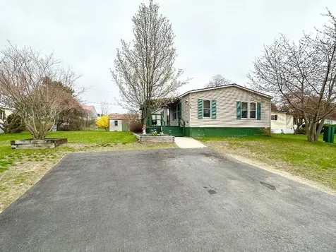 18 Sandpiper Path North Hampton NH 03862