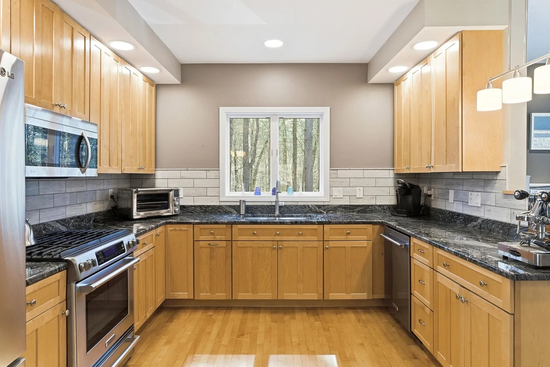 541 Bedford Road New Boston NH 03070