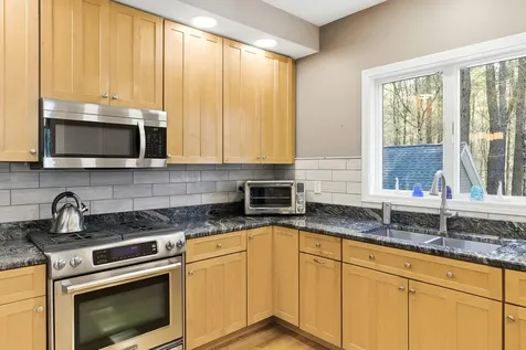 541 Bedford Road New Boston NH 03070