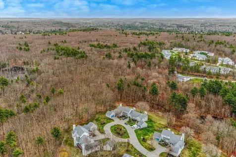 10 Bristol Hill Road Windham NH 03087