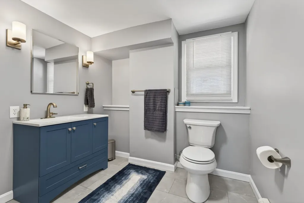 45 Damon Avenue Nashua NH 03064