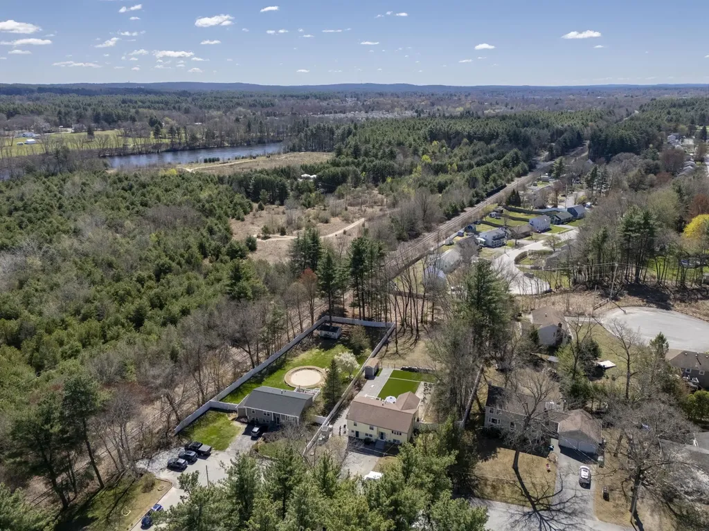 45 Damon Avenue Nashua NH 03064