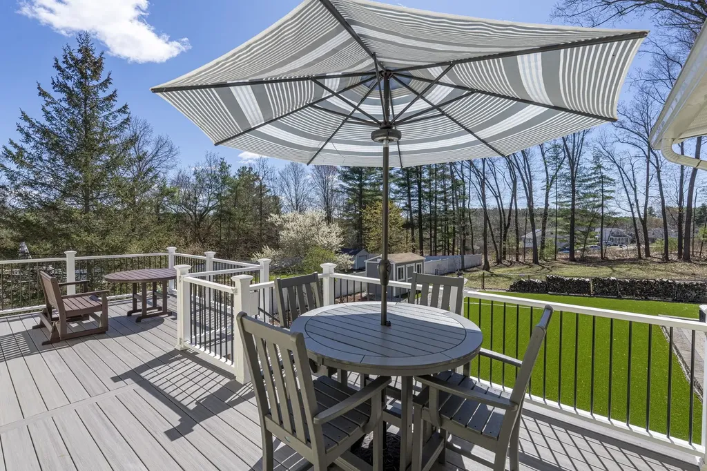 45 Damon Avenue Nashua NH 03064