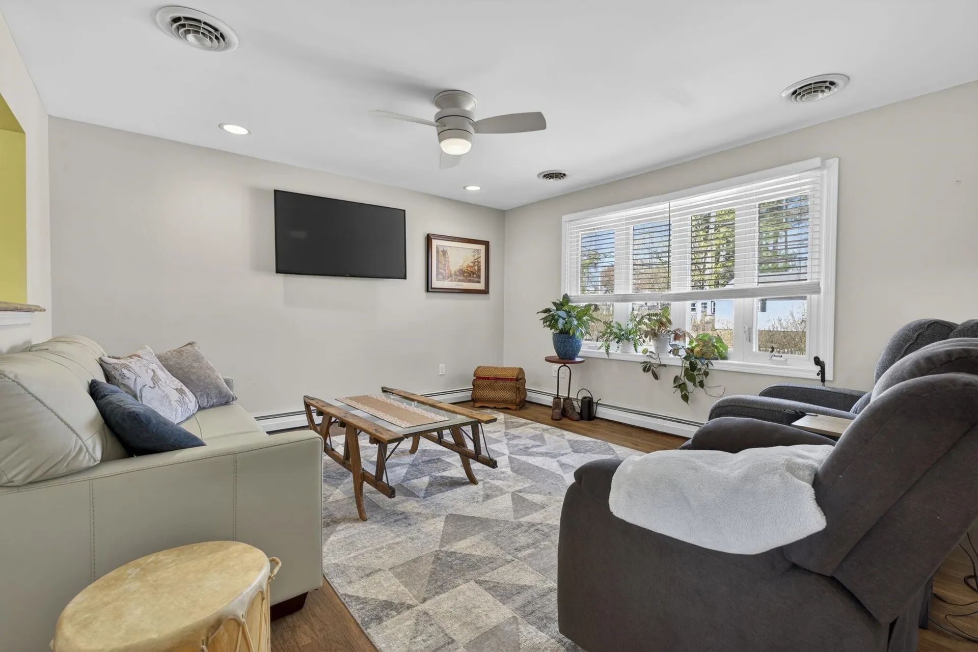 45 Damon Avenue Nashua NH 03064
