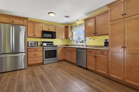 45 Damon Avenue Nashua NH 03064