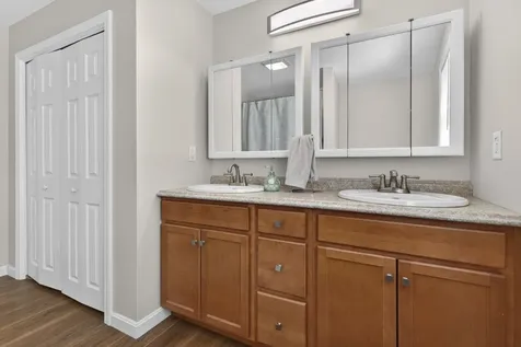 45 Damon Avenue Nashua NH 03064