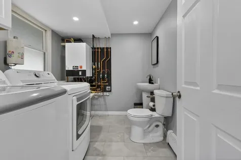 45 Damon Avenue Nashua NH 03064