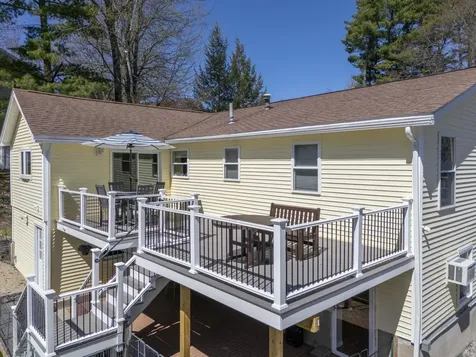 45 Damon Avenue Nashua NH 03064
