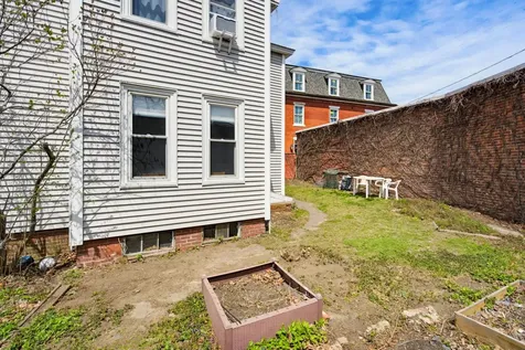 19 Pearl Street Portsmouth NH 03801