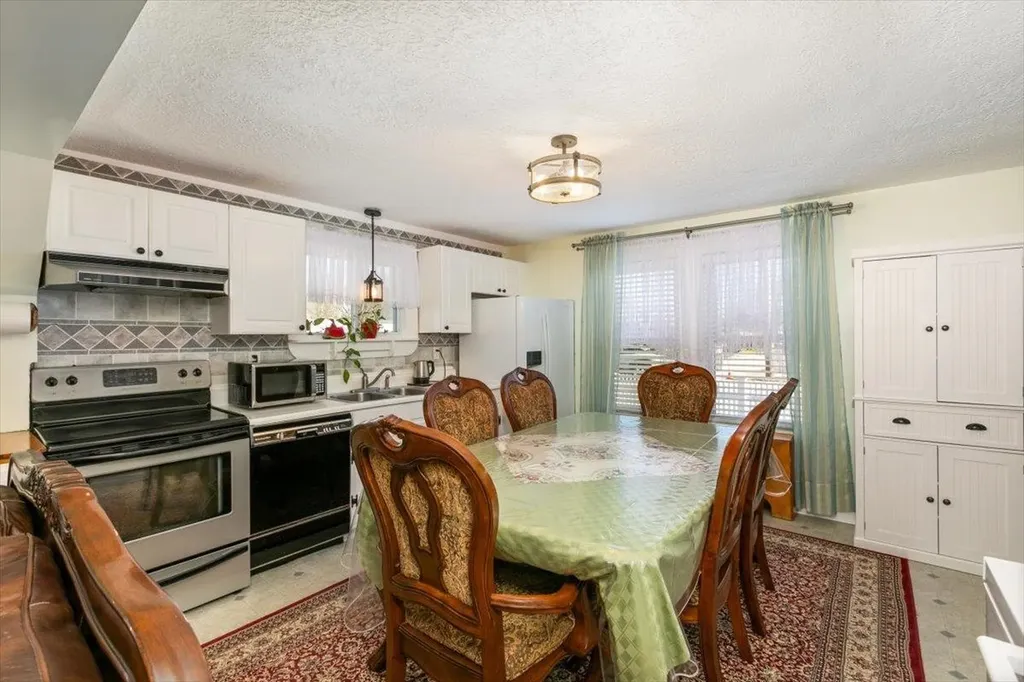 648 Mast Road Goffstown NH 03045