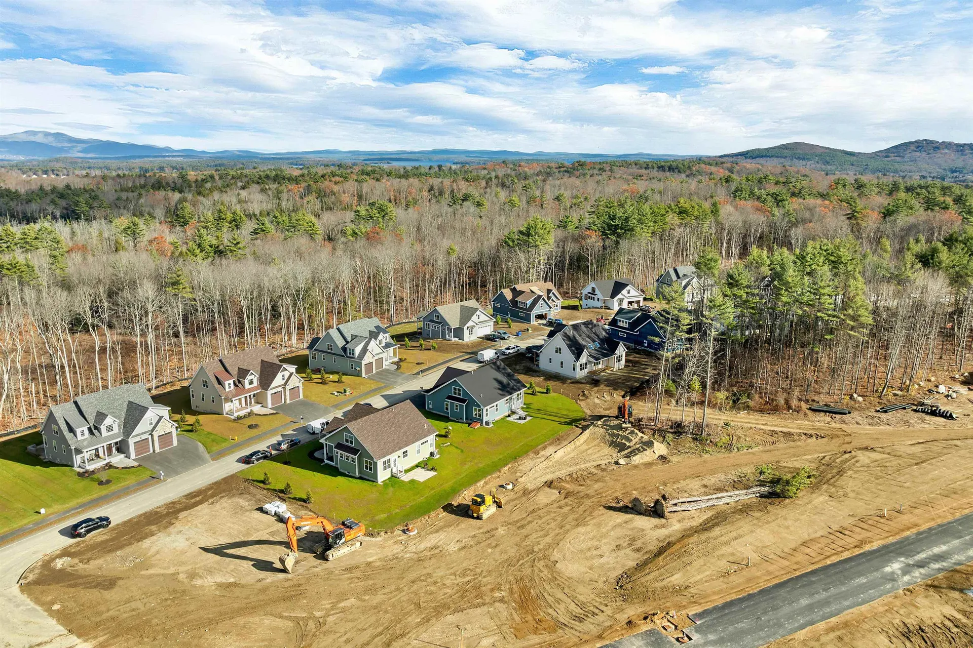 95 Lady Walsingham Way Laconia NH 03246