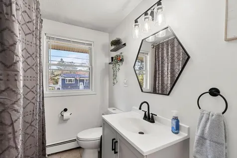 15 Bradford Drive Merrimack NH 03054