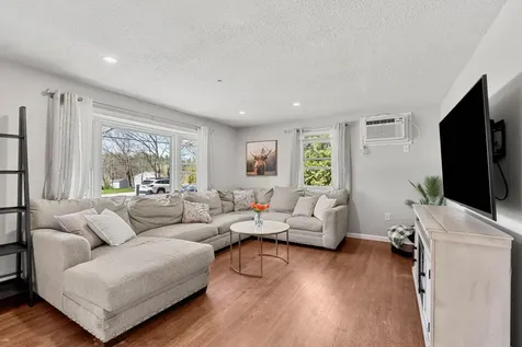 15 Bradford Drive Merrimack NH 03054